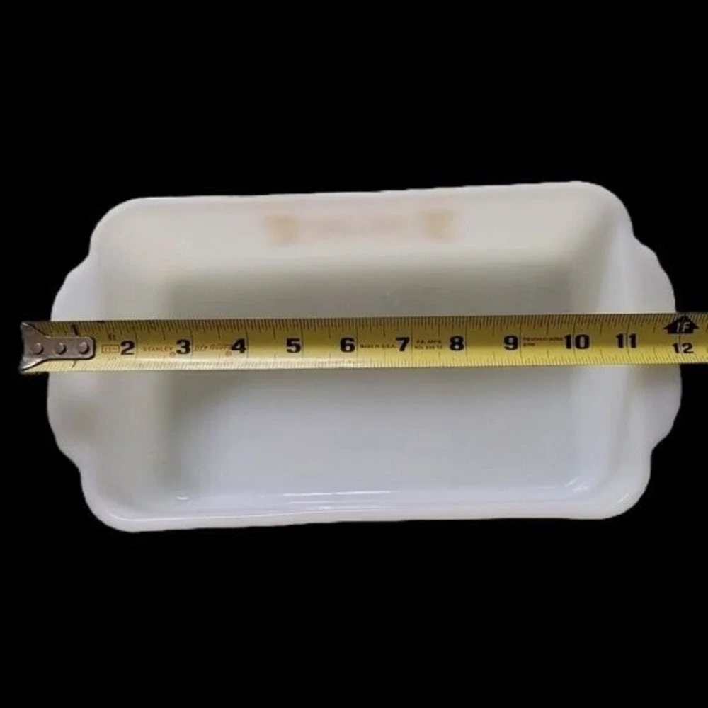 Anchor Hocking Fire King Milk Glass Wheat Grain Wheat Baking Dish Vintage‎